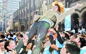 日本高考竞争激烈 日本高考竞争激烈