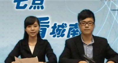 大学生自编自导自播“新闻联播” 探寻背后故事